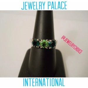 🆕14K White Gold Filled Emerald Light Green Ring.